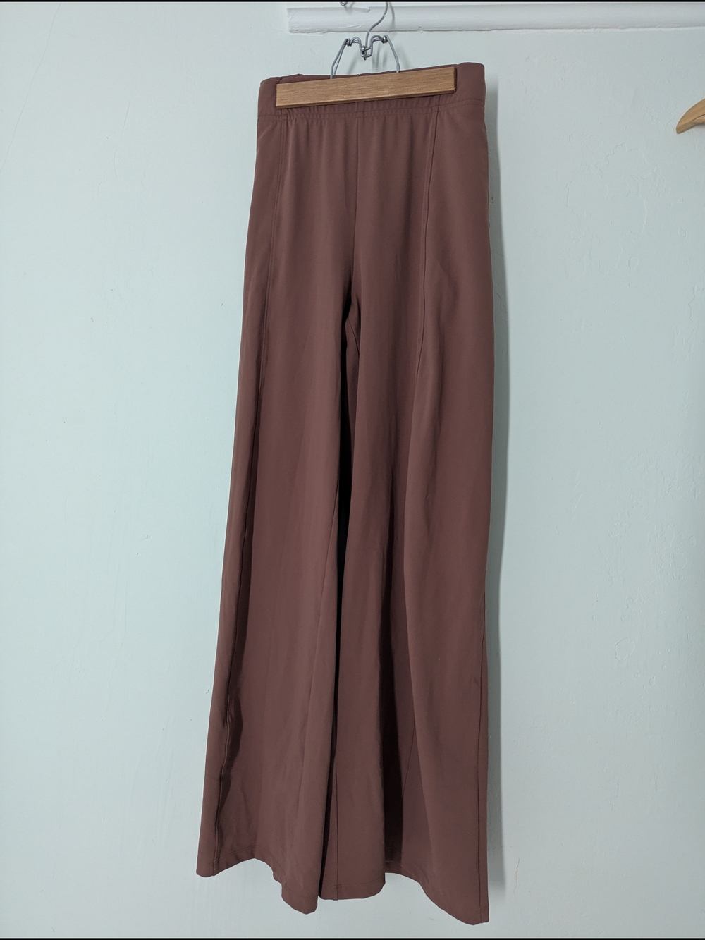 Old Navy Wide-Leg Pants in Mauve Brown